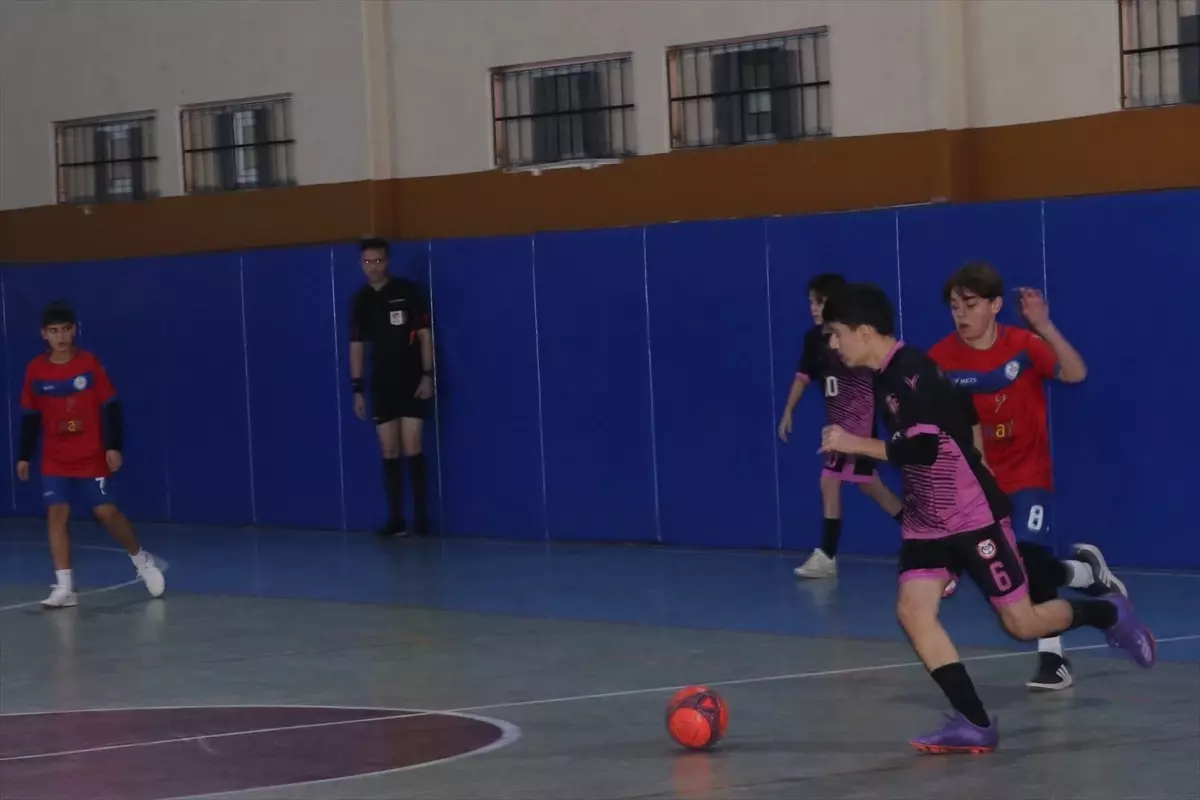 Havza’da Okul Sporları Futsal Müsabakaları Başladı